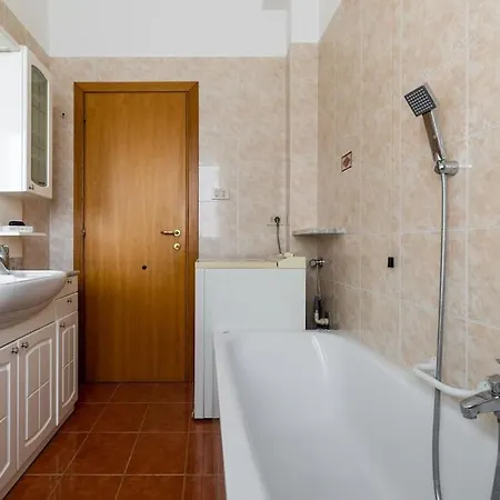 Camarco, A Pochi Passi Da Erbosa アパート *