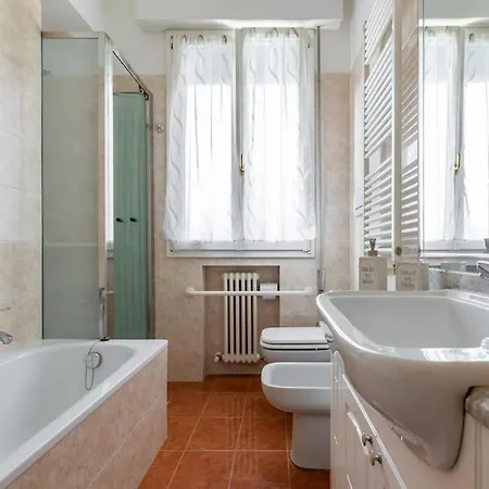 アパート Camarco, A Pochi Passi Da Erbosa ボローニャ